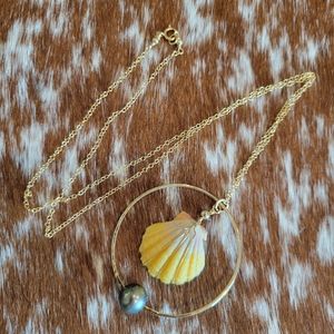 COPY - Tahitian Pearl/Sunrise Shell necklace